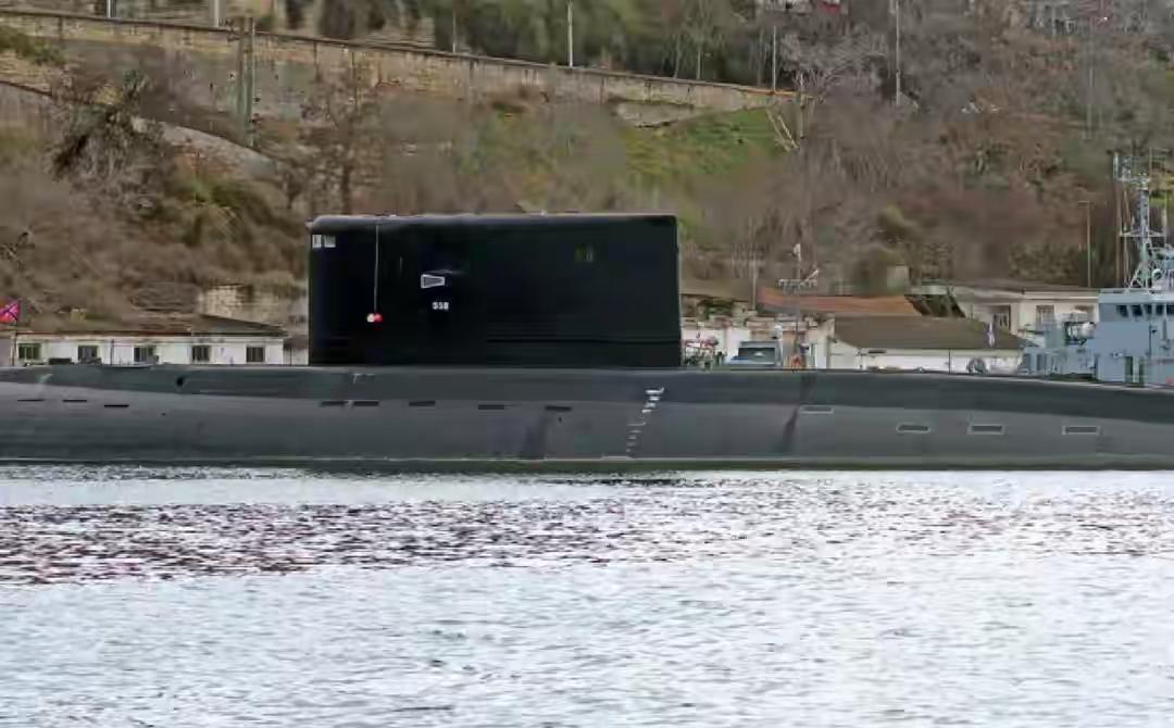 静音也没用，俄军潜艇遭水下攻击，乌克兰又一次掀起海战革命