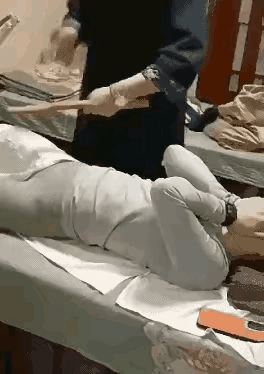小姐姐这是筋络不通呀