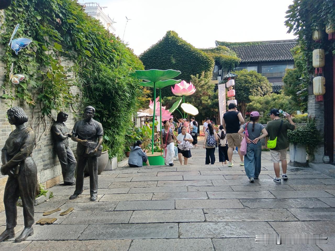 徐州值得游吗？初游徐州深感当地人热情，古代建筑群气势非凡，美食富有特色，历史厚重