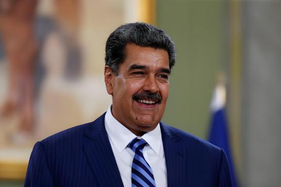 老美做梦都没想到，费尽心机把人家国家的总统抓来关了两个多月，一场听证会刚结束，没