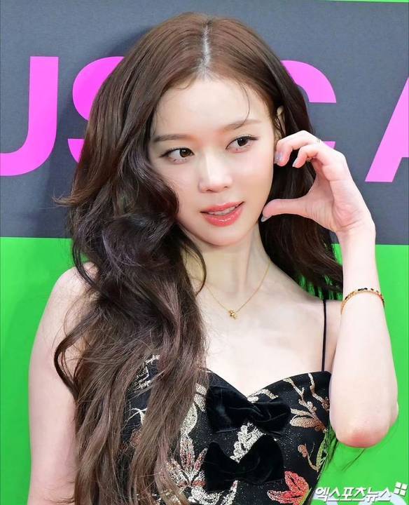 金玟庭MMA状态金玟庭MMA红毯 金玟庭MMA红毯 