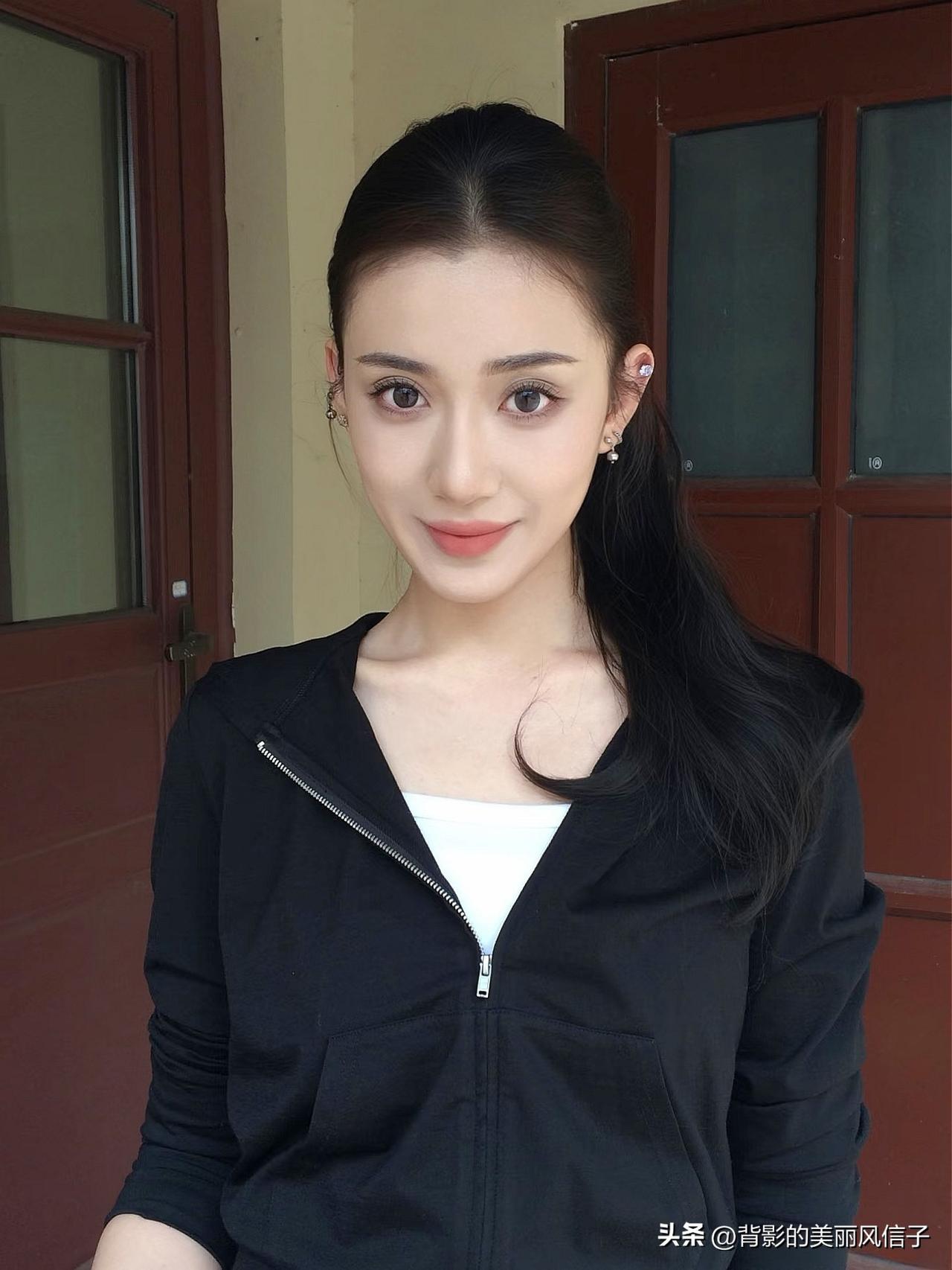 女儿美不美，倾国又倾城否[害羞][害羞][害羞][害羞]