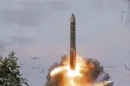 十个伊朗加起来也抵不上一个中国，而美国现在连一个伊朗都拿不下，被打得灰头土脸的，