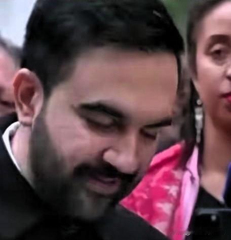 马姆达尼赢了！特朗普心塞了

这是纽约市市长历史上第一位90后的市长，第一位穆斯