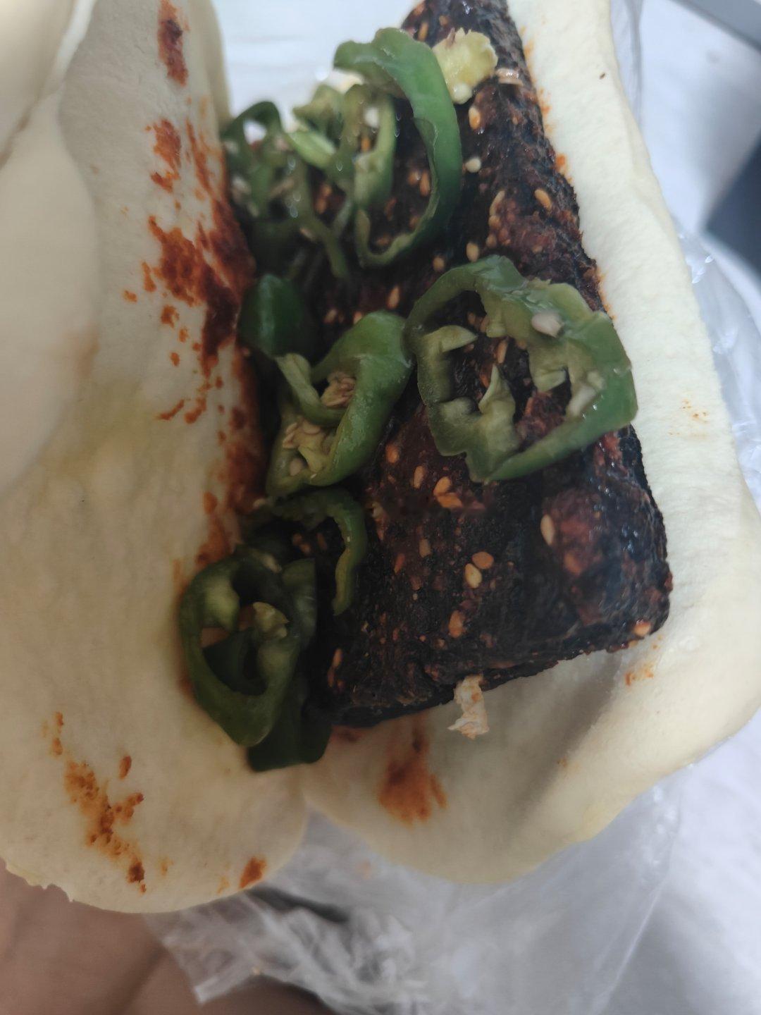 好吃！没有炸饼子的太过油腻，醋辣椒的酸辣！！！ 