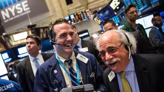 原油狂跌13%、美股暴涨2%，特朗普一条推文定乾坤，大盘迎来关键抉择？

国际原