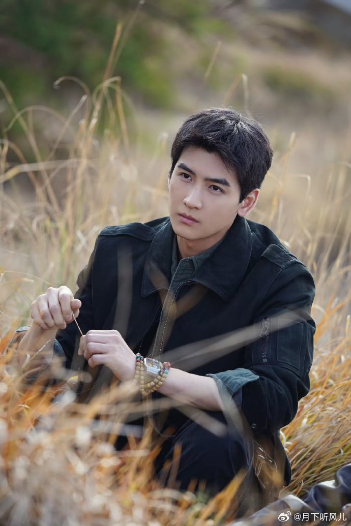 黄俊捷新剧搭档影帝王景春宁浩新剧官宣黄俊捷神仙班底！宁浩把控 + 王景春兜底，黄