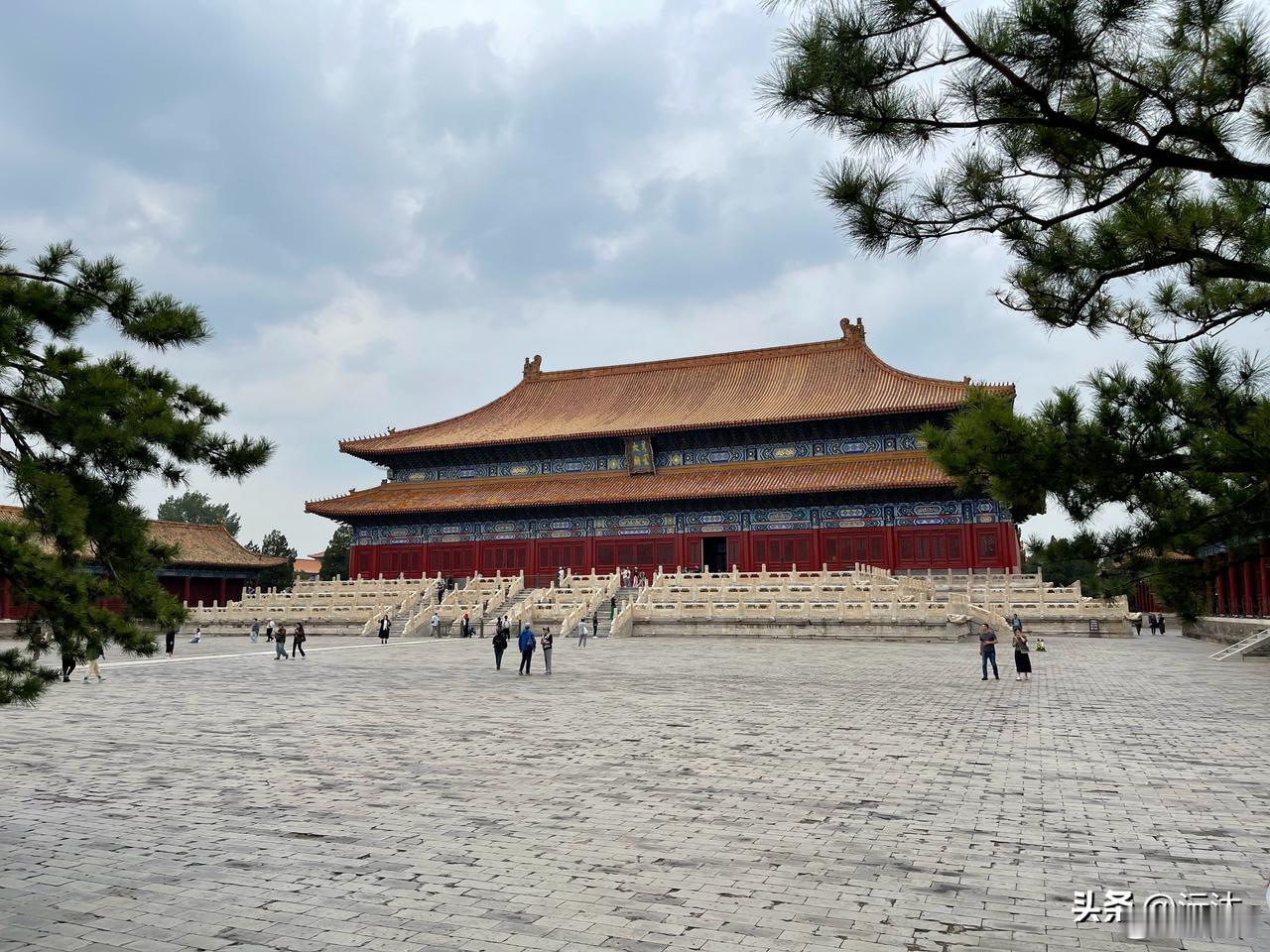 太庙开放了，挺不错的。

确切地说，是祭祀的享殿开放了。后面供帝后神主的寝殿不开