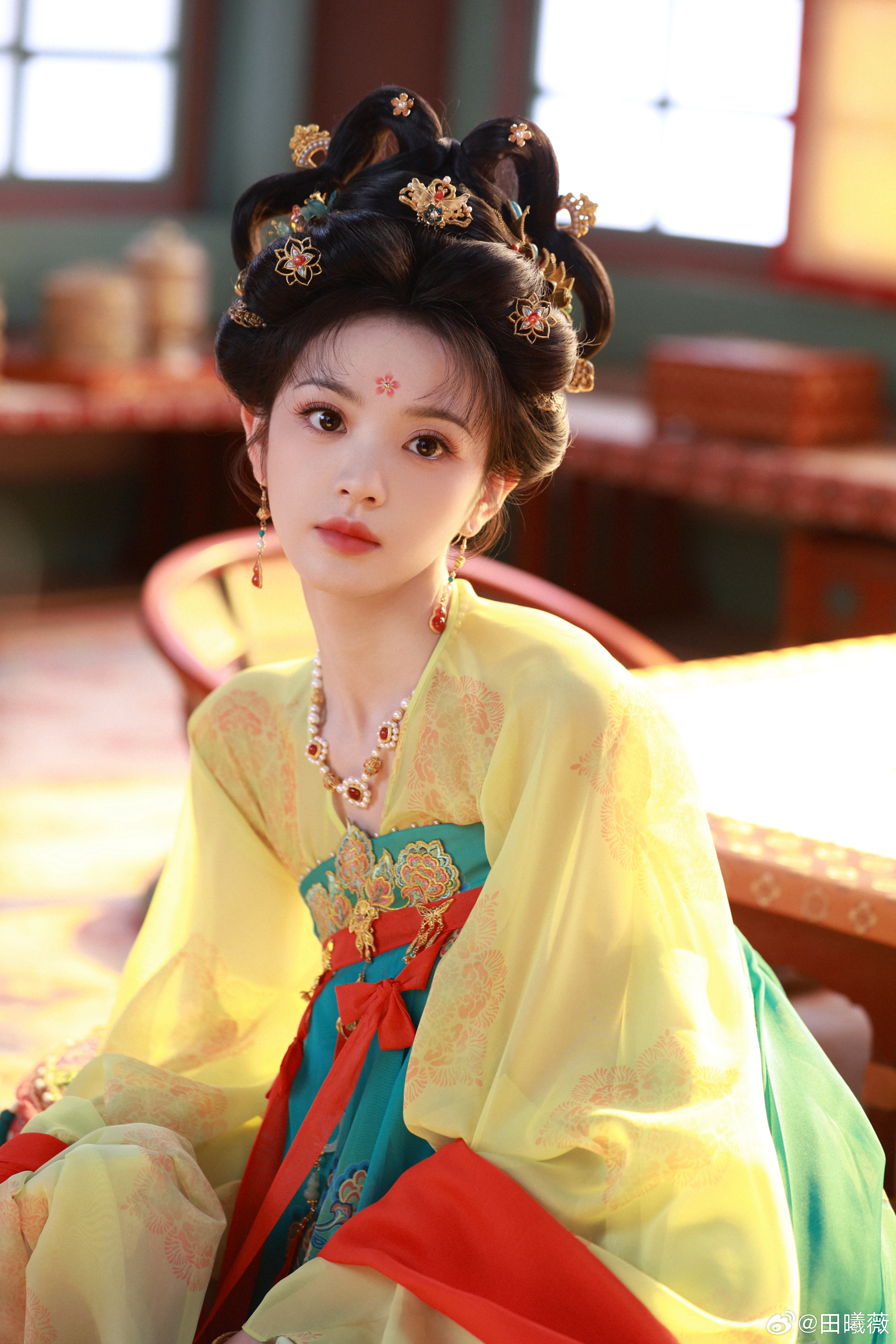 顶流贵女重生归来后在妖市做牛马 子夜归 ​​​