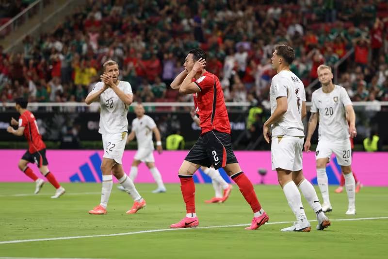 世界杯积分榜更新！
韩国2-1捷克，开门红！
墨西哥2-0南非，暂列榜首！

北