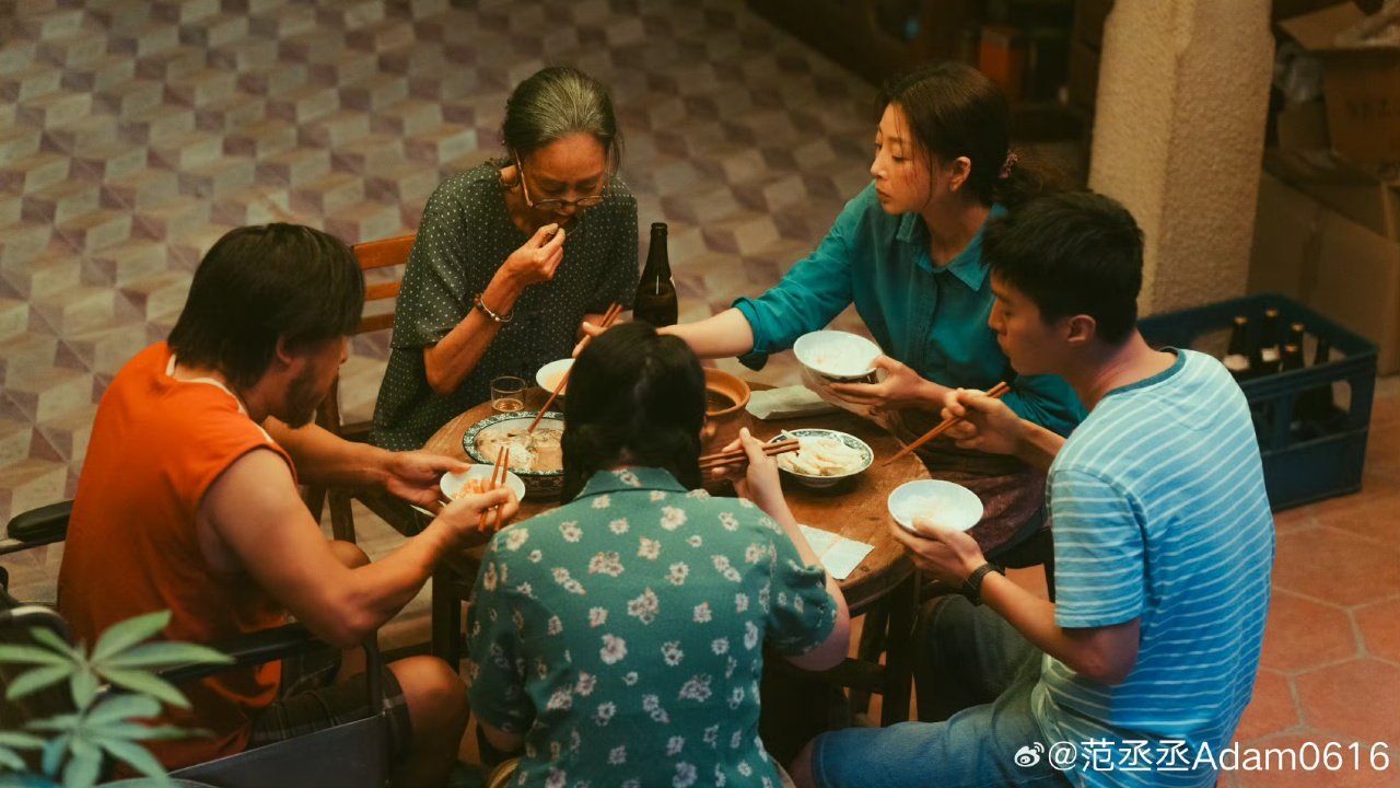 范丞丞在东石镇那些闪闪发光的日子范丞丞晒浪浪人生剧照！ ​范丞丞晒浪浪人生剧照啦