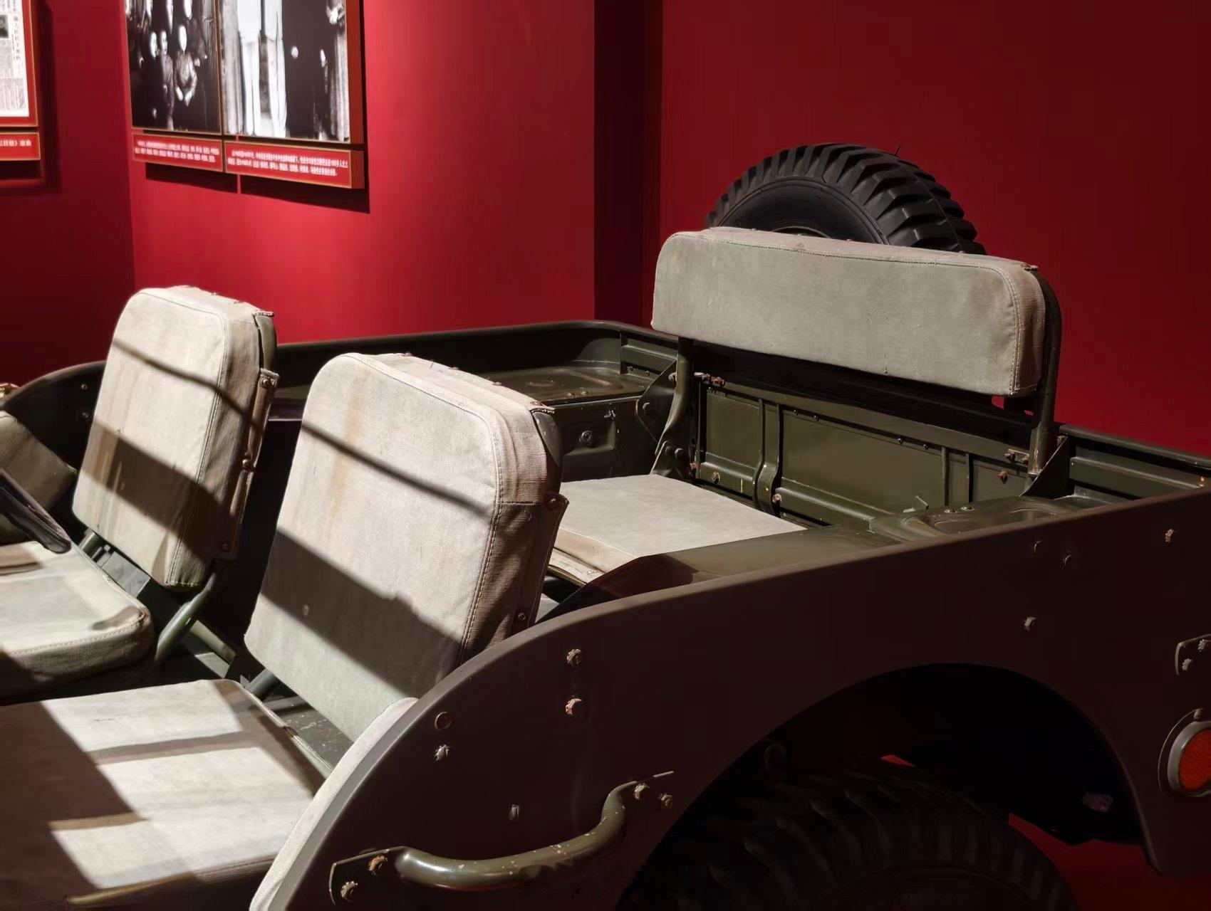 我让保留体力去拍2026北京车展，他告诉我这就是北京车展，介不胡闹嘛他拍的其实是