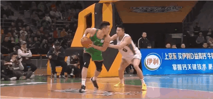 笨拙的动作看着像是故意的辽宁男篮vs北控男篮判罚解析辽宁男篮