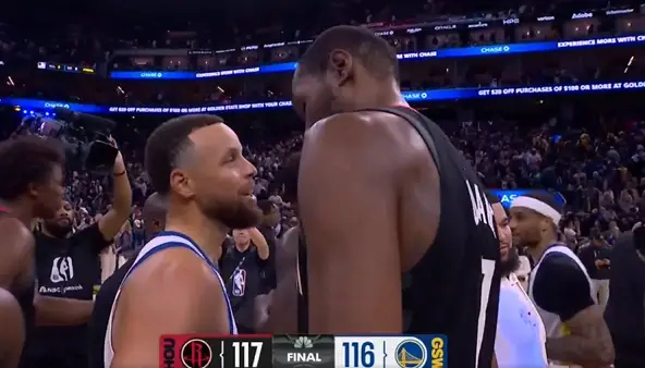 如果还在一起，该有多好。 北京·腾讯北京总部大楼