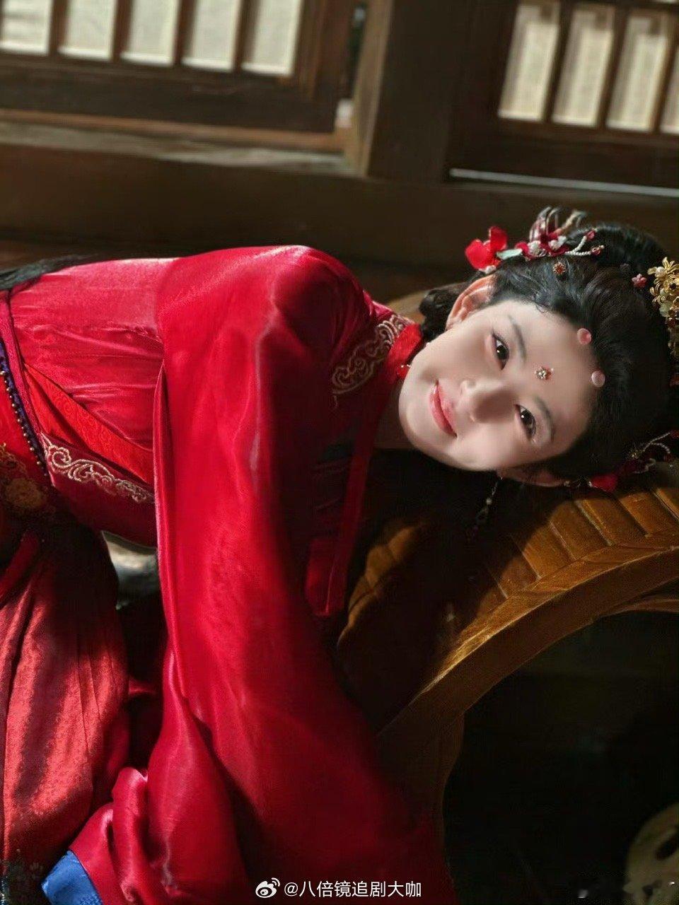 周柯宇赵晴金吾不禁平番哦哟，原来于正的新剧《金吾不禁》男女主居然是周柯宇和赵晴啊