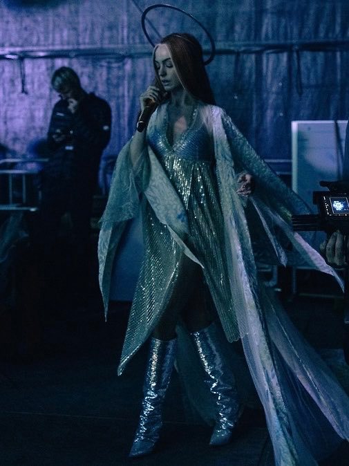 安妮·海瑟薇在《圣母玛利亚》的一张片张照，4月17日在北美上映 