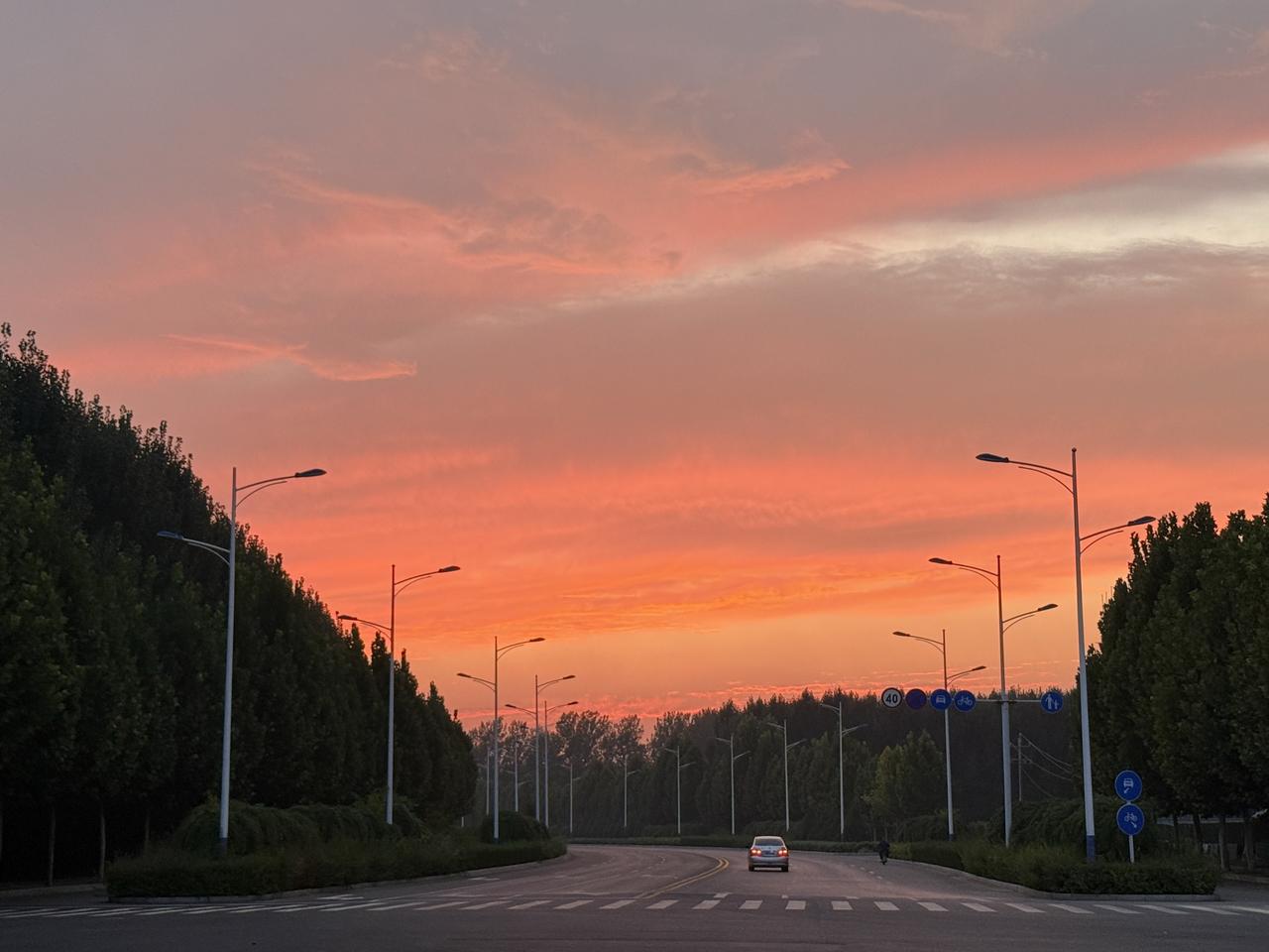 激光怒破敌阴谋，龙威一震慑重洋