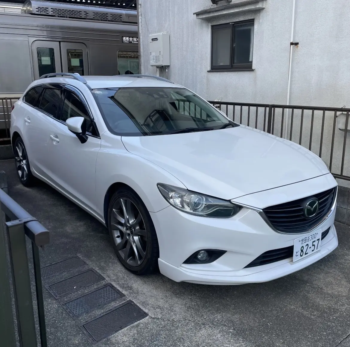 谁能拒绝一辆这么帅的马自达！🚗。