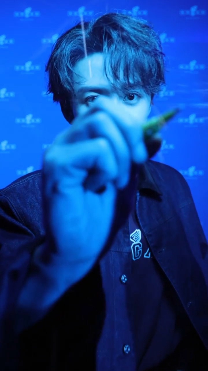 檀健次，伟大的镜头签➕1，蓝光镜头下是挡不住的美貌！ ​​​