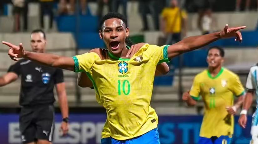 据《每日体育报》消息，帕尔梅拉斯16岁锋线神童爱德华多·孔塞桑已签约巴西顶级经纪