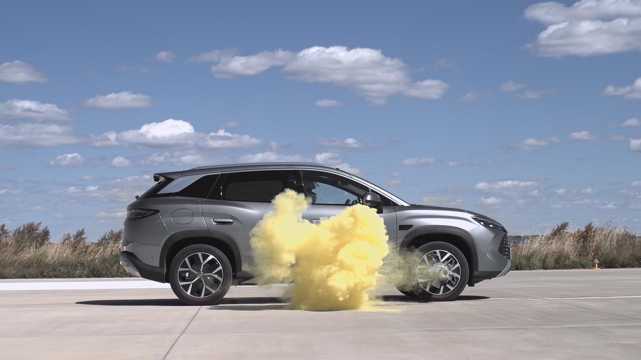 比亚迪宋家族双宋焕新，2026款宋L DM-i限时售价13.98-15.68万元