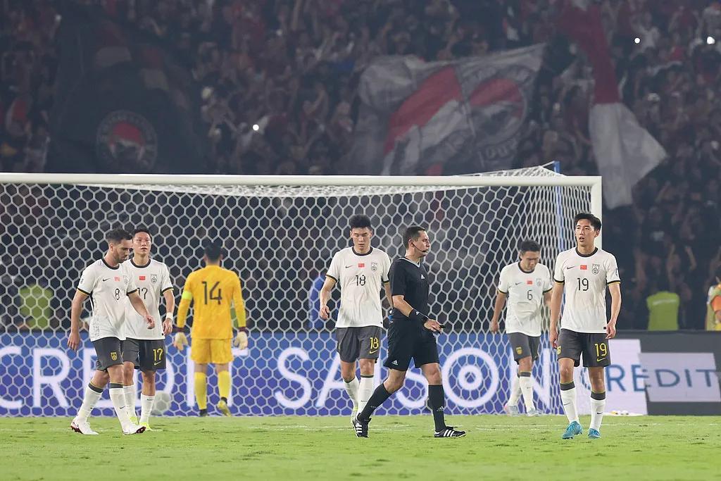 国足连续第6次无缘世界杯

6月5日晚，世预赛18强赛C组第九轮，中国队做客雅加