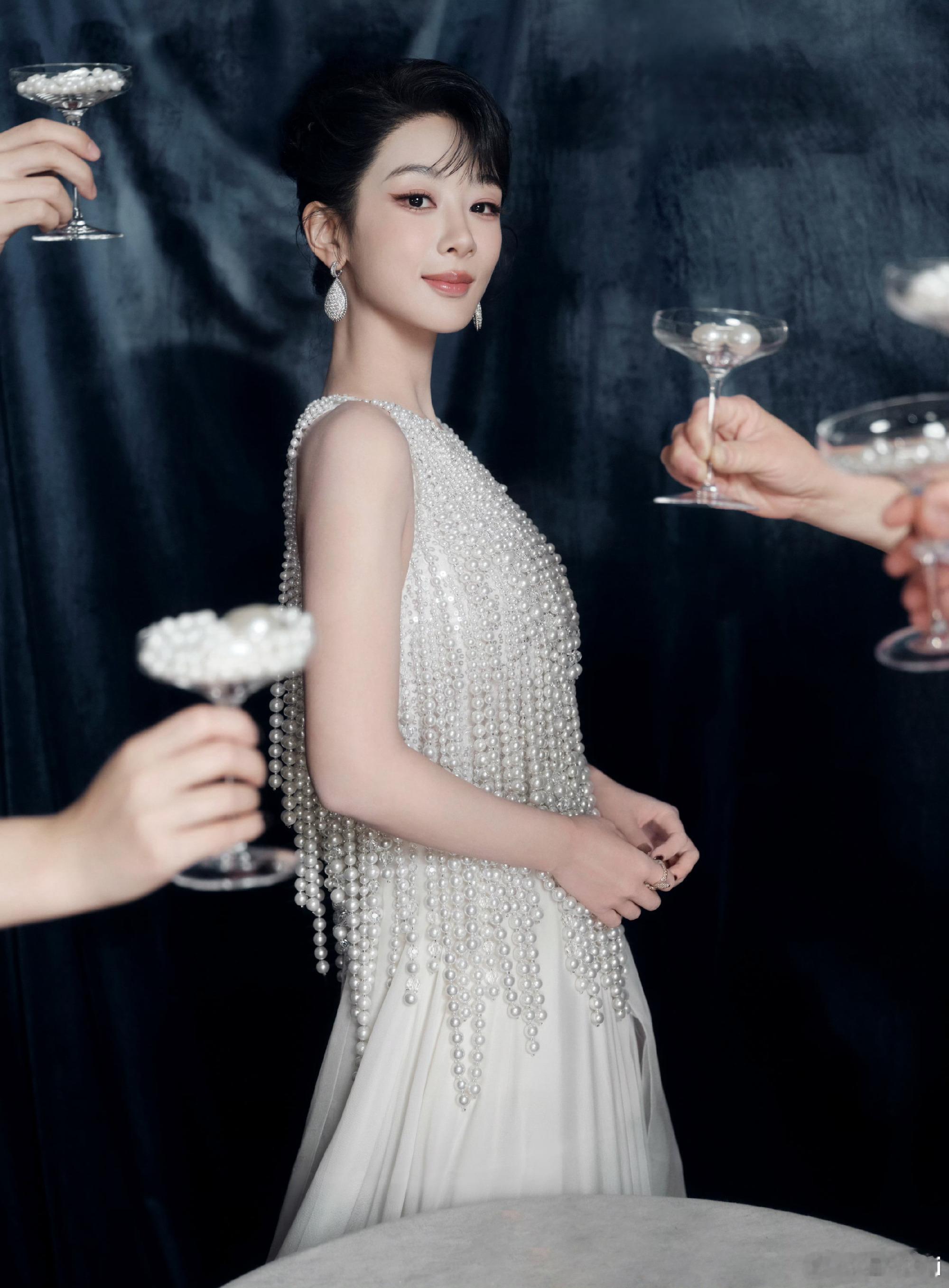 女王！！ 生日快乐！！ ​​​