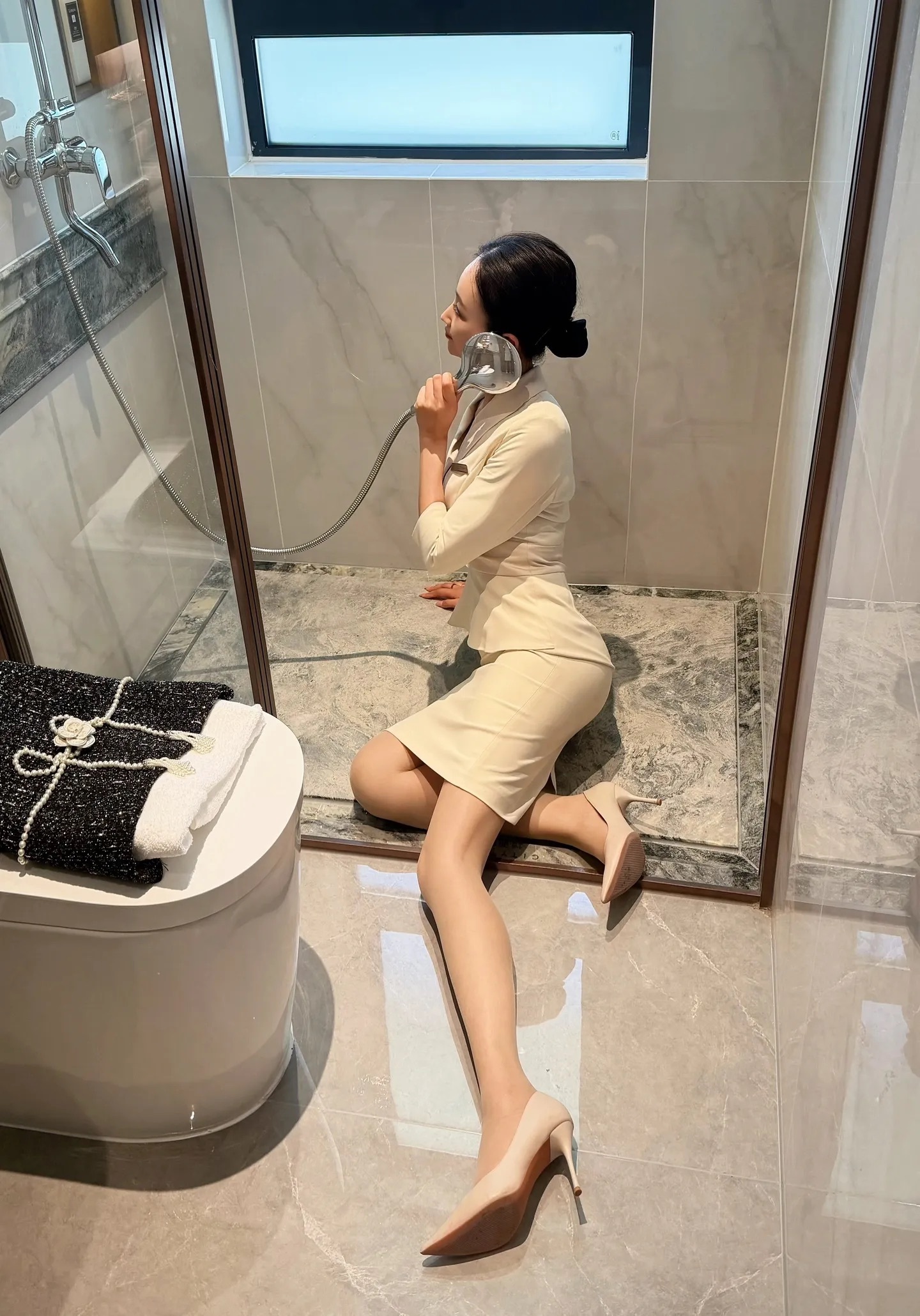 喝多了啊花洒当电话 