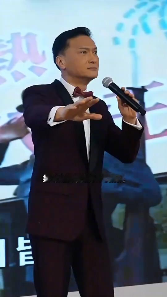 离开TVB男神。
演员今昔。
万万没有想到，时隔30年后再看离开TVB的四位男神