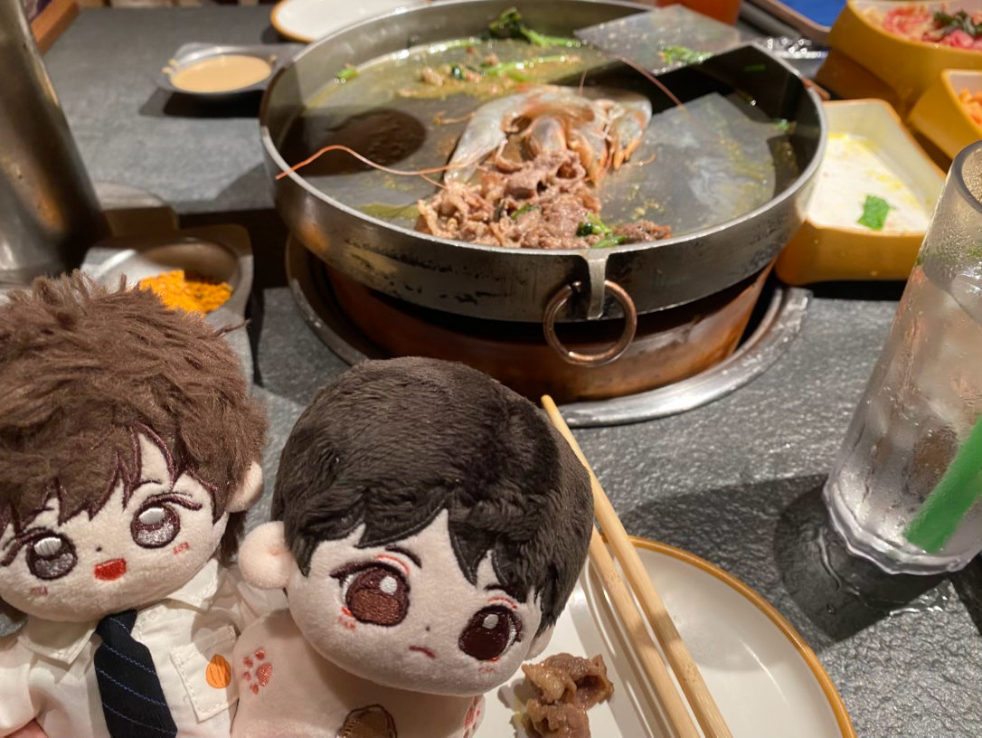 美美吃上 with​​​