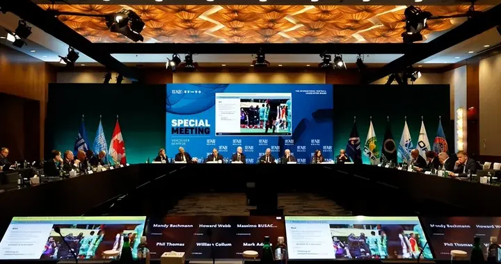 官方：世界杯捂嘴掩饰歧视、抗议判罚擅自离场，均将被直红