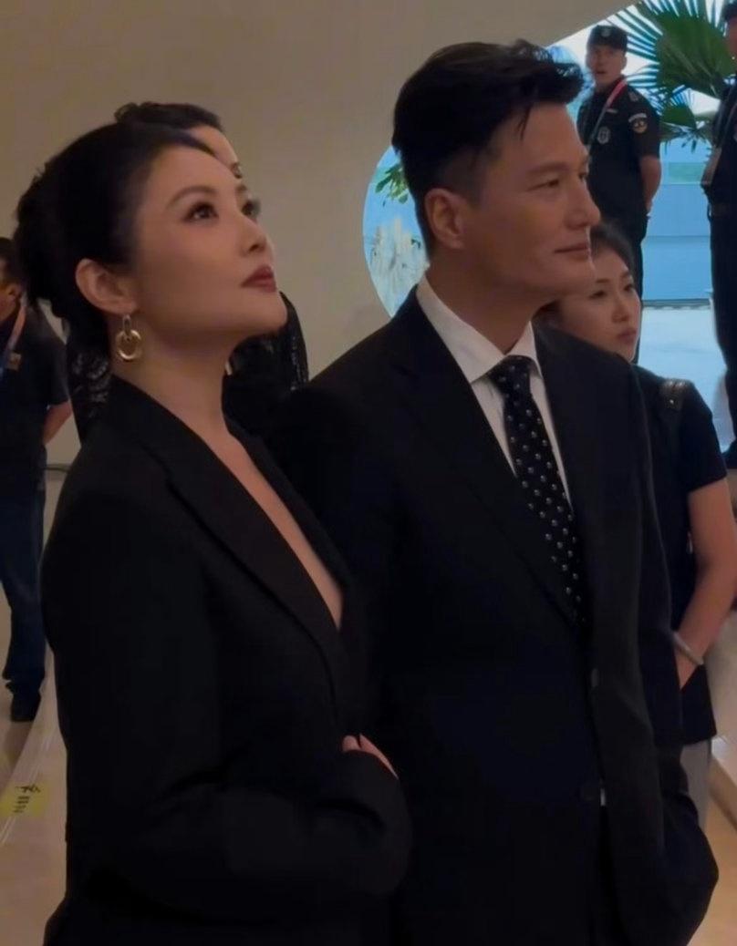 徐冬冬年纪上来了反而更美了谁懂徐冬冬年纪上来了反而更美了啊！那种气质美来着啊！就