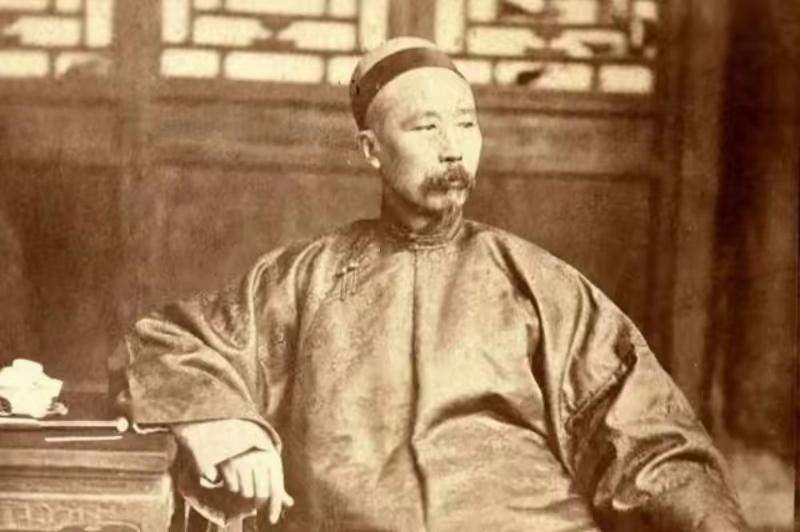 不懂英文的落榜生，如何给元素周期表定中文名？

你清楚不？我们当下背诵的氢氦锂铍