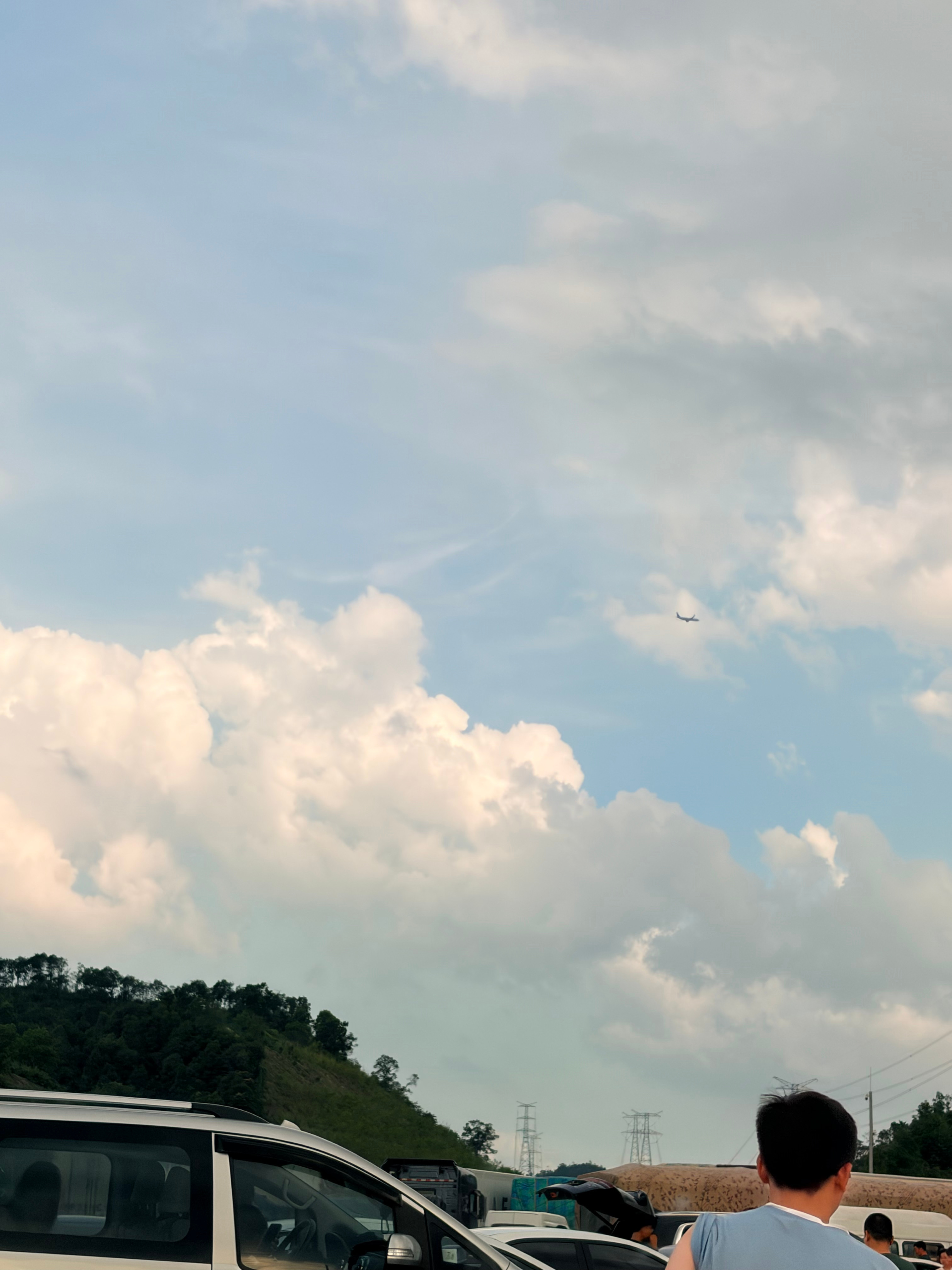 感觉是有人在高速上开席，堵得我在高速上被人禸谢怀孕妊娠孩子已经大学毕业了都还没下