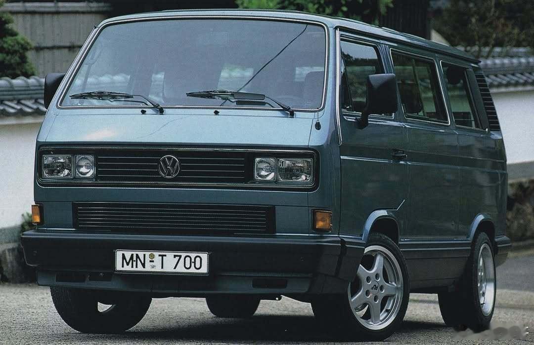 拥有保时捷心脏的大众T3...80年代末期保时捷知名改装厂RUF将一台3.2L水