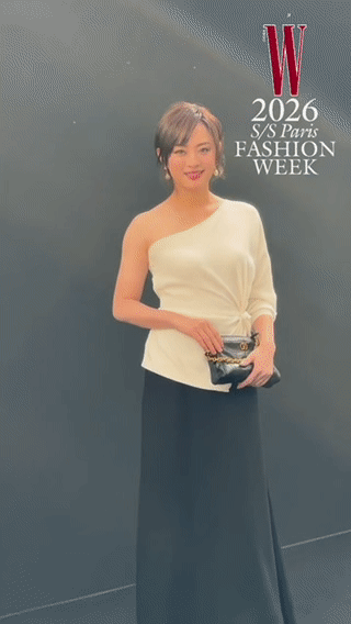 孙俪怎么美成这样了真不愧是我的童年女神孙俪啊，参加巴黎时装周，怎么美成这样啊！高