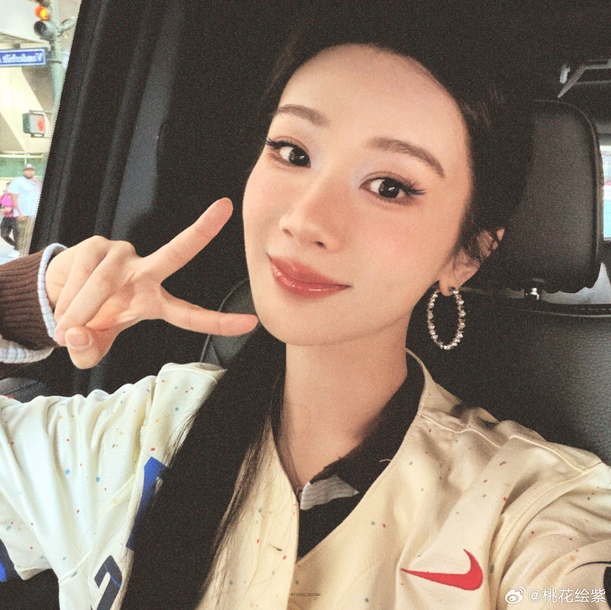 杨紫杨紫董竹君yz杨紫玉兰花开君再来"时光温柔以待，成长自有力量，前路繁花常相伴