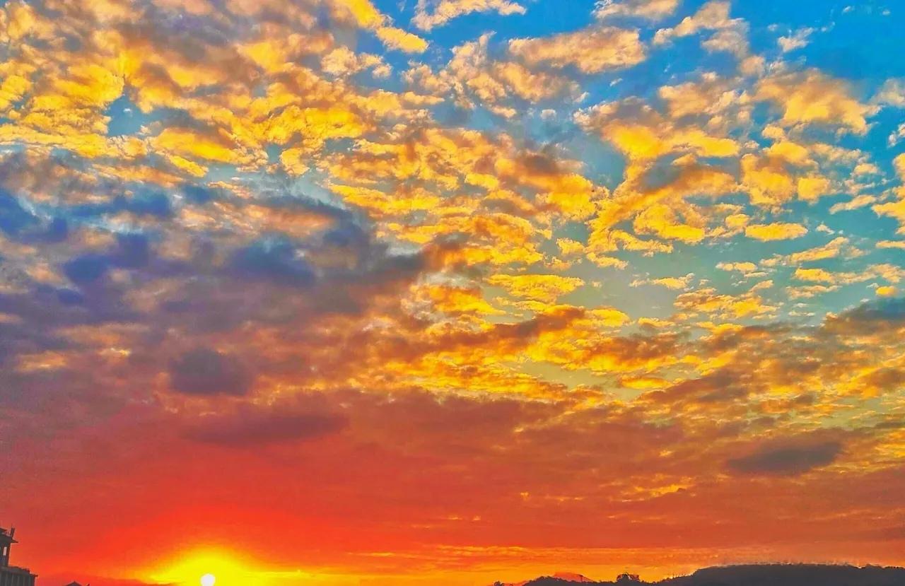 晚霞很美