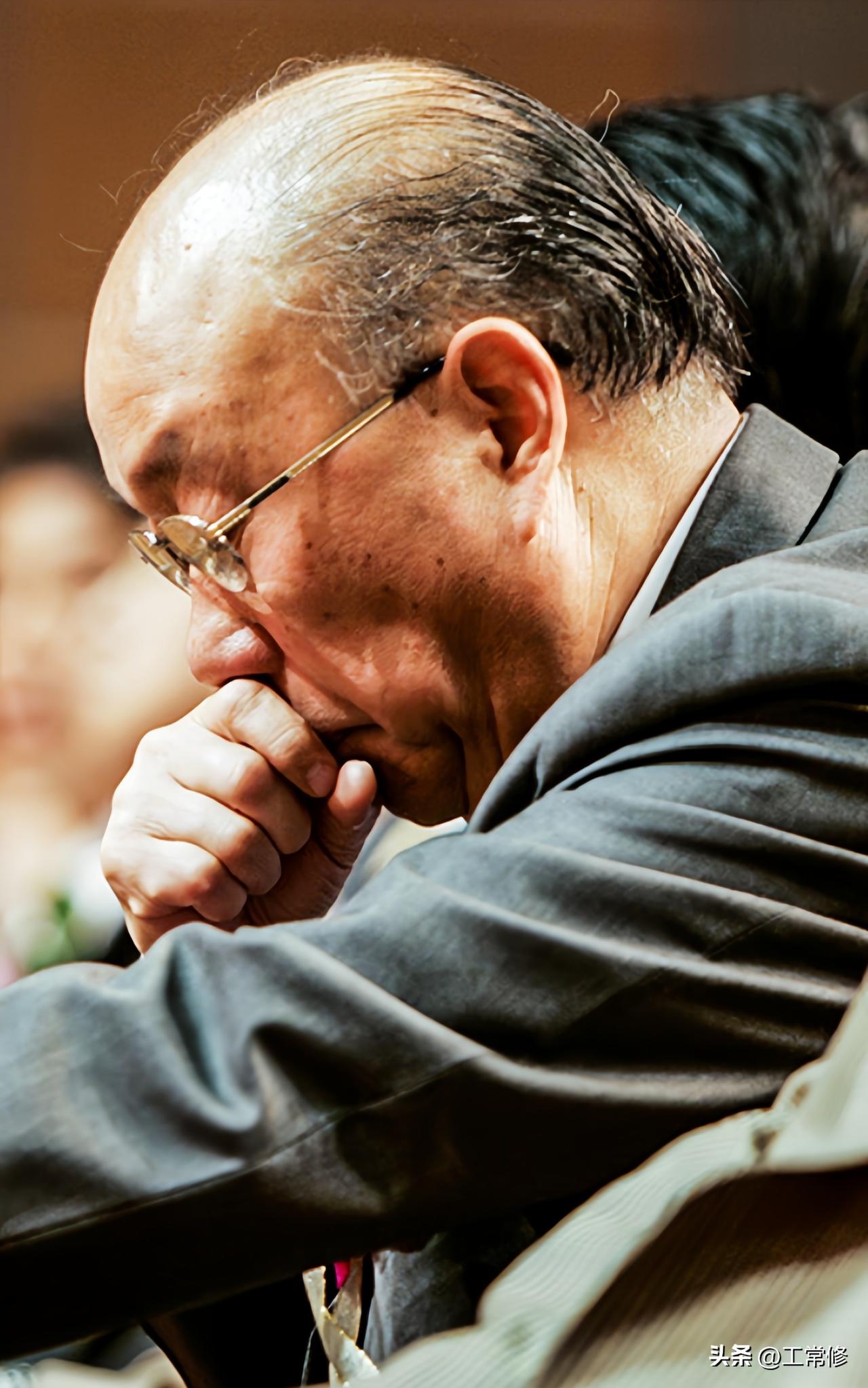 万老板这波逆操作确实牛逼！

据该司财报显示，2016-2025年，公司十年归母