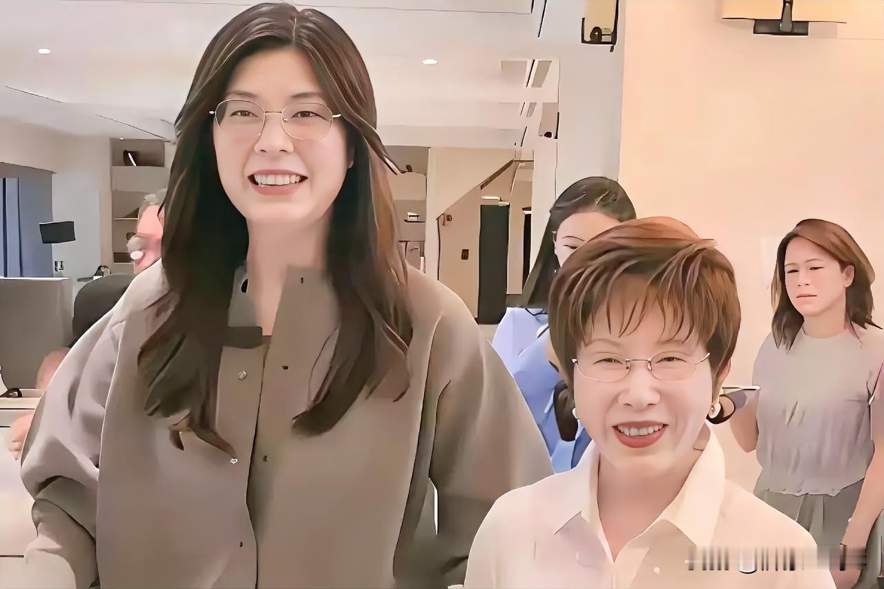 台湾省唯一两位女性中国国民党主席对比！
洪秀柱两岸路线旗帜鲜明，一中同表，终极统