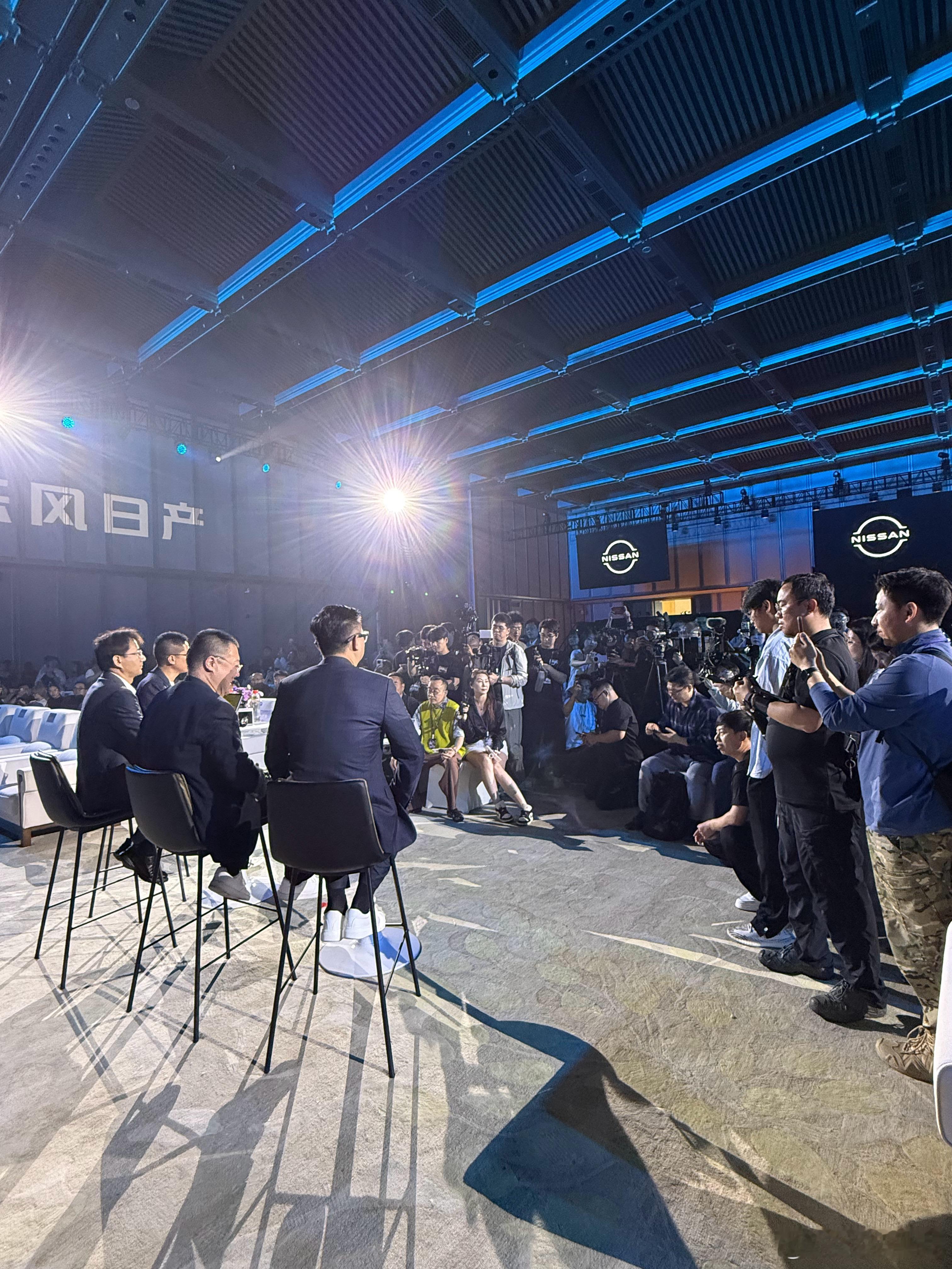 超真诚的媒体群访！大大大五座NX8售14.99万起东风日产nx8