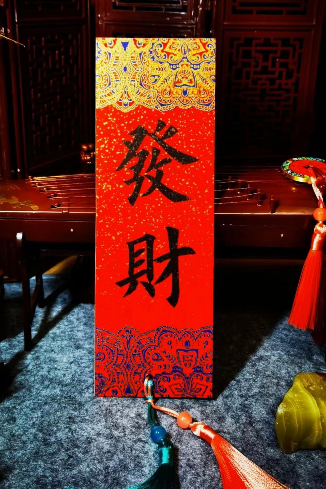 大家早上好！2026年开启新机遇，继续拥抱大趋势，精选个股，与牛同行！赠人玫瑰，