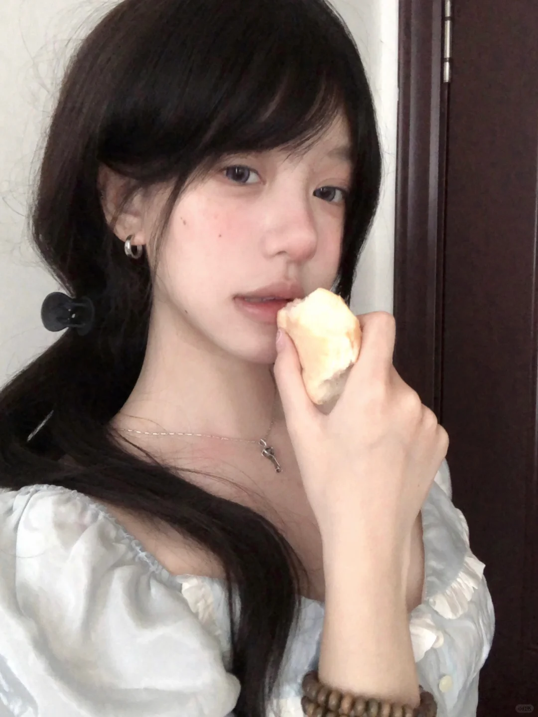 吧唧一口🥖