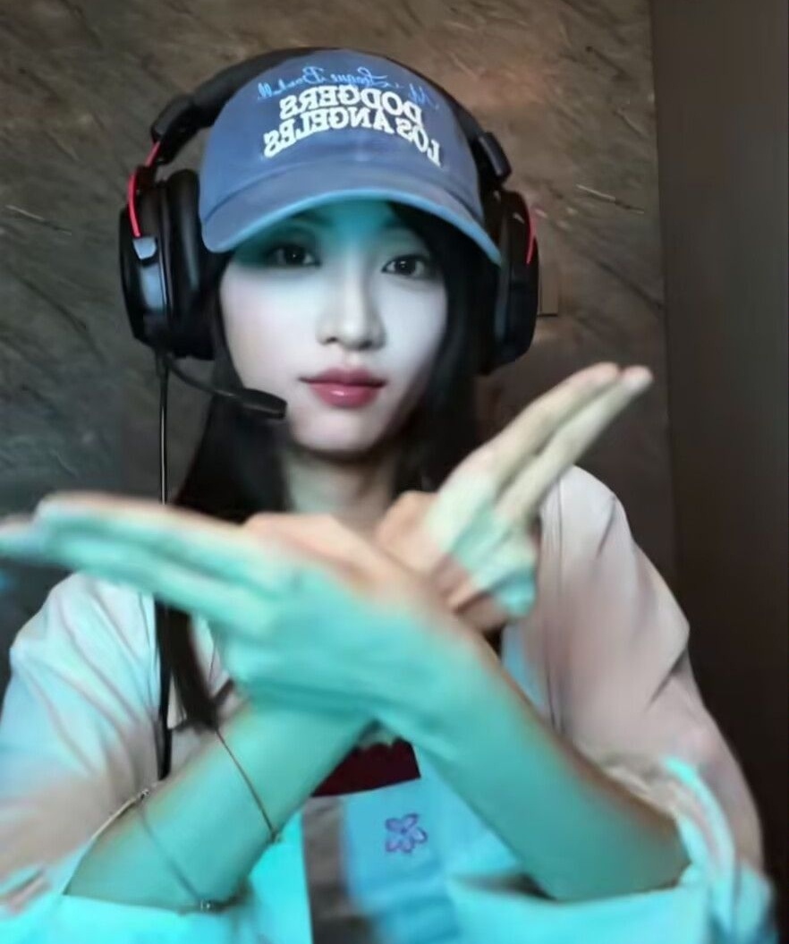 妈粉也觉得黄婷婷手好长啊