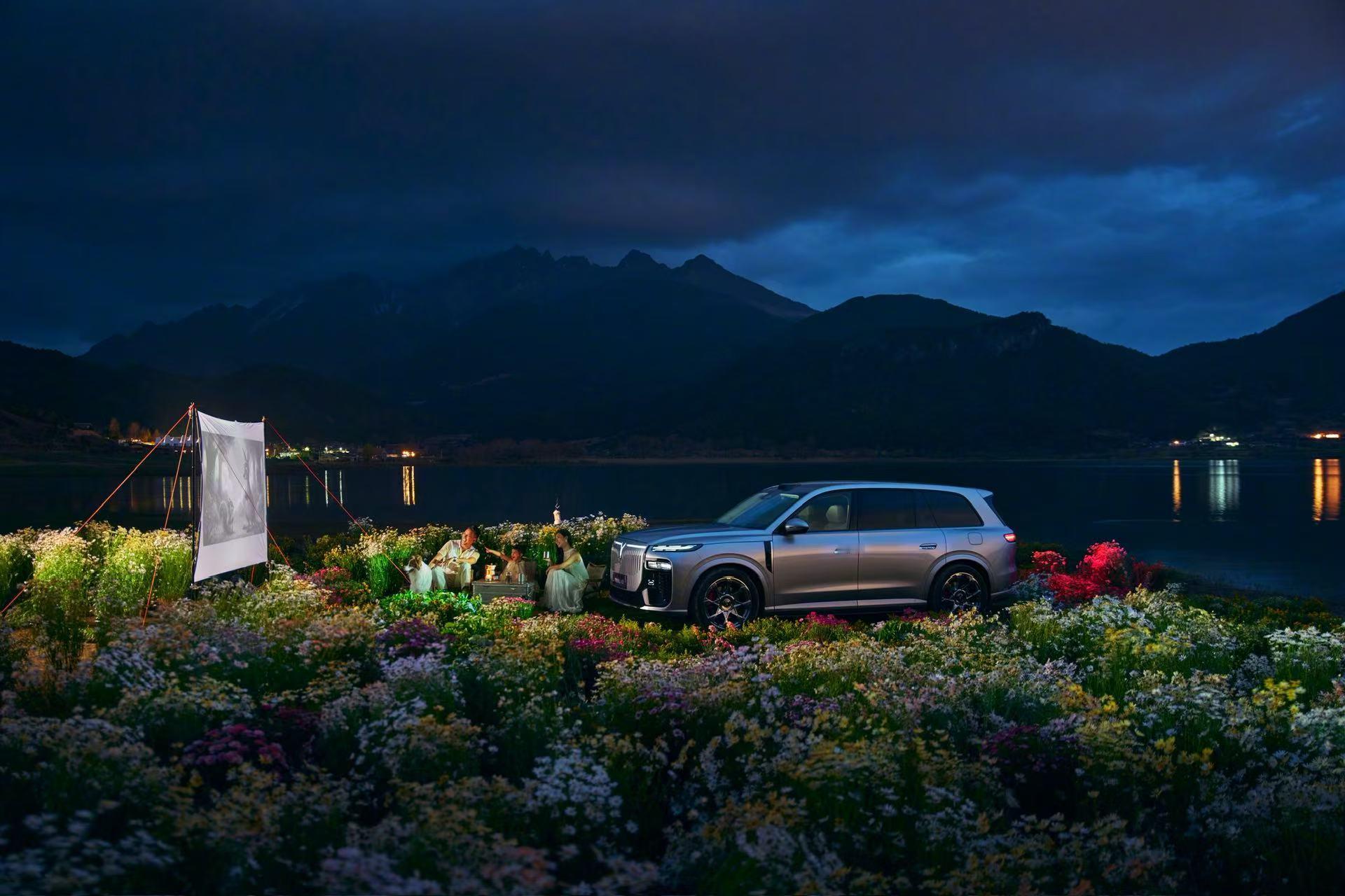 岚图泰山X8今日正式开启预售，预售价为30.29万—38.99万元。作为岚图港股