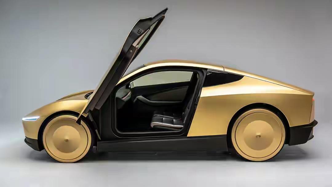 特斯拉德州超级工厂生产的一辆完全自动驾驶出租车。没有踏板，没有方向盘，完全是无人