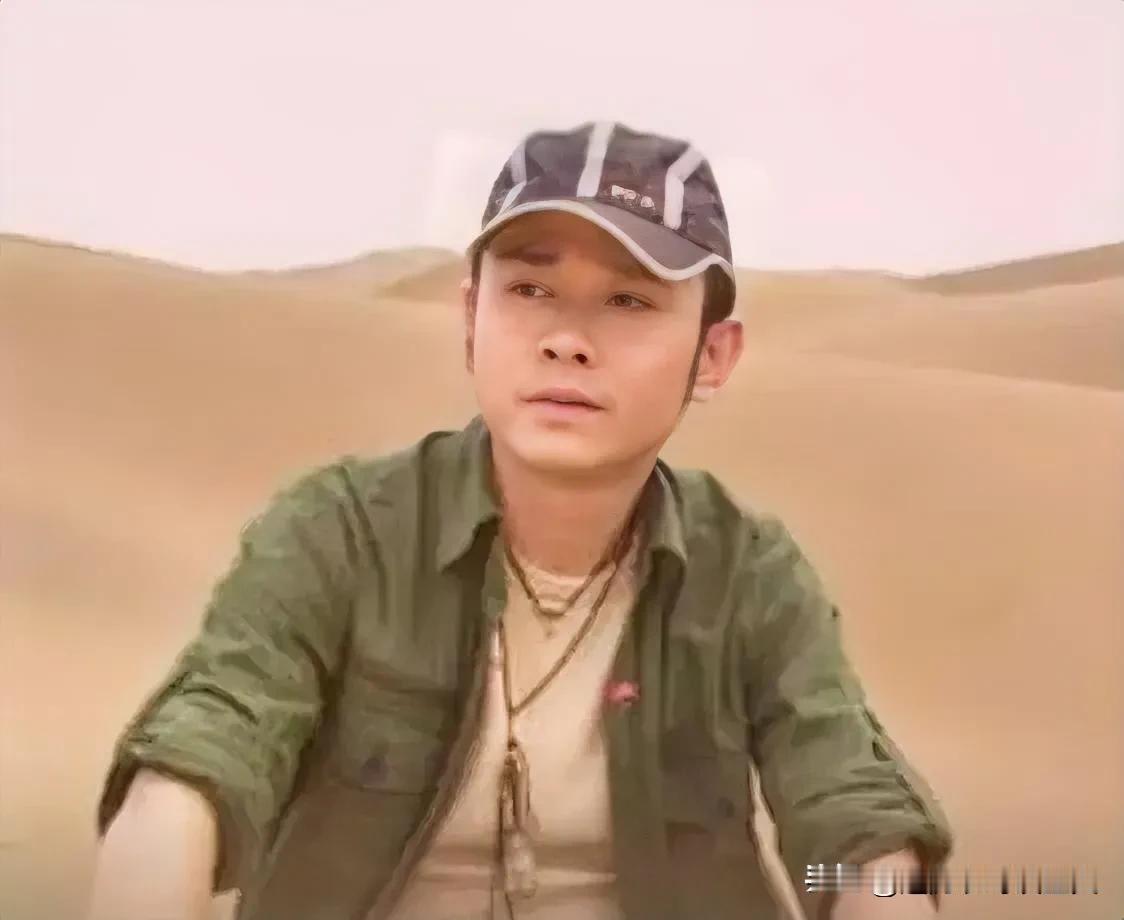 有一位网络作家某某某，大家应该知道这个人是谁？是个网红，我叫他大头贴网红，他正经
