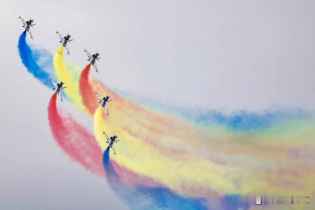 “鹰”姿飒爽，逐梦蓝天！长春航展让人热血沸腾

9月19日上午，2025空军航空