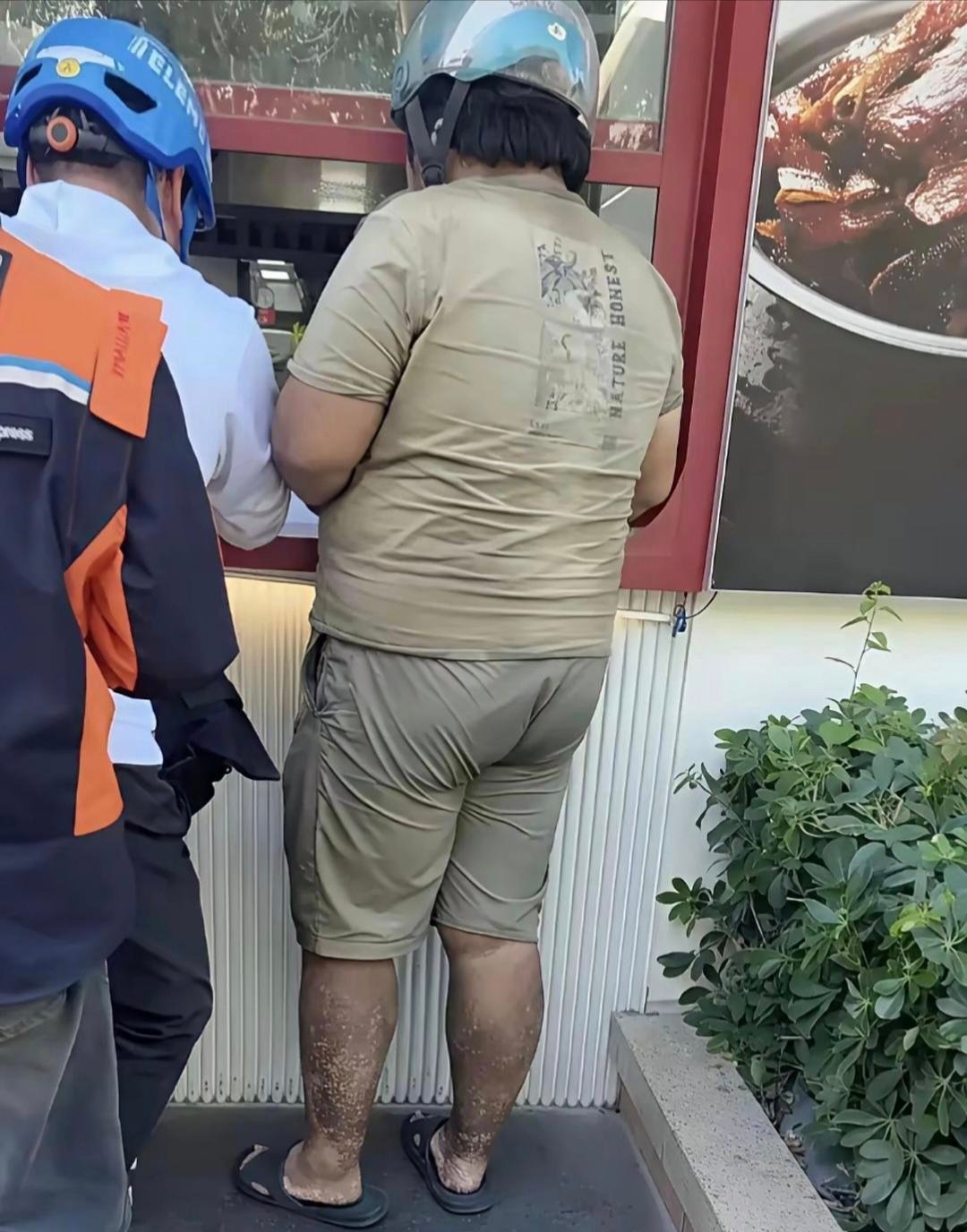 他送的外卖，你敢吃吗？ 