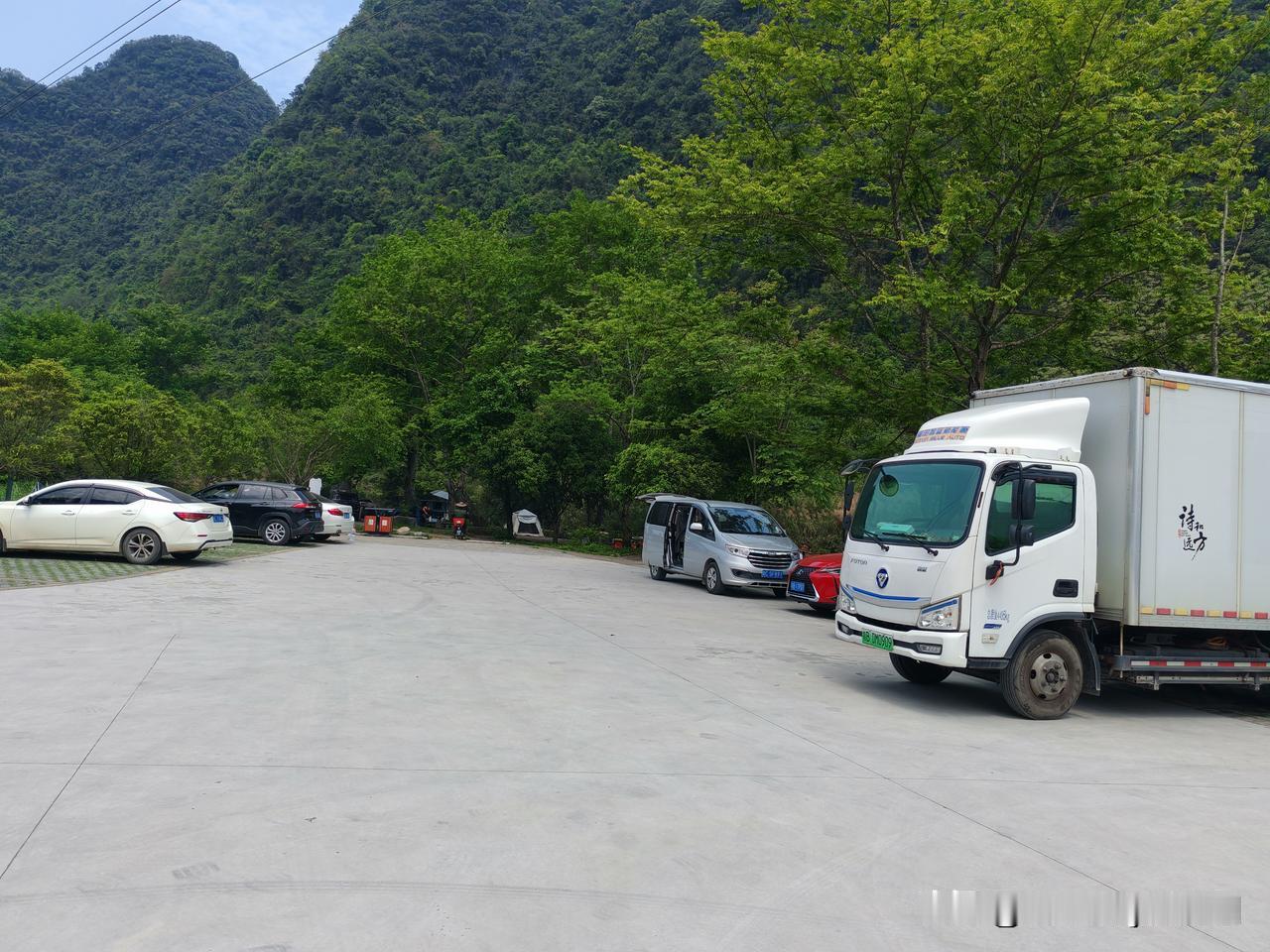 永福百寿镇免费露营地
1、有水，水质检测156
2、有卫生间，24小时开放
3、